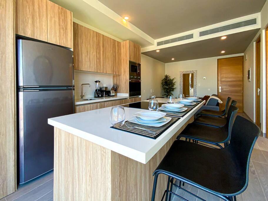 Beautiful + Luxury + Ocean View + Pool Apartamento Playa del Carmen